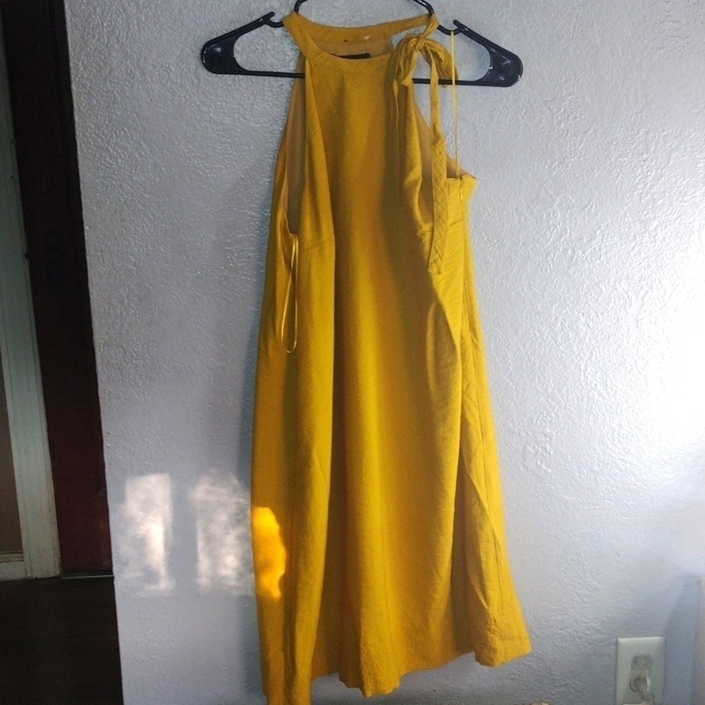 NWT Mustard Yellow Midi Banana Republic Top ST